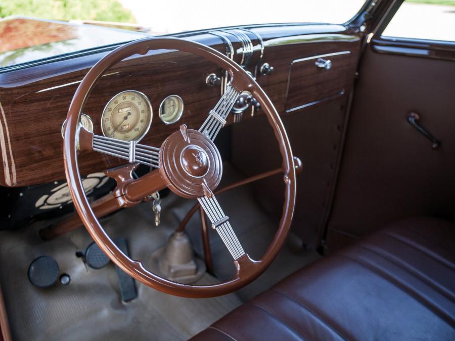  Ford V8 Club Cabriolet 1936 года  (фото 10 из 15)